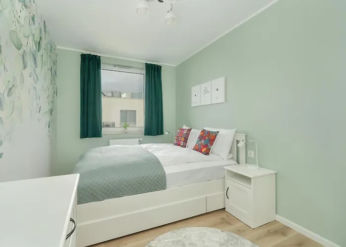 With 2 Bedrooms And Free Garage By Renters * Poznaň